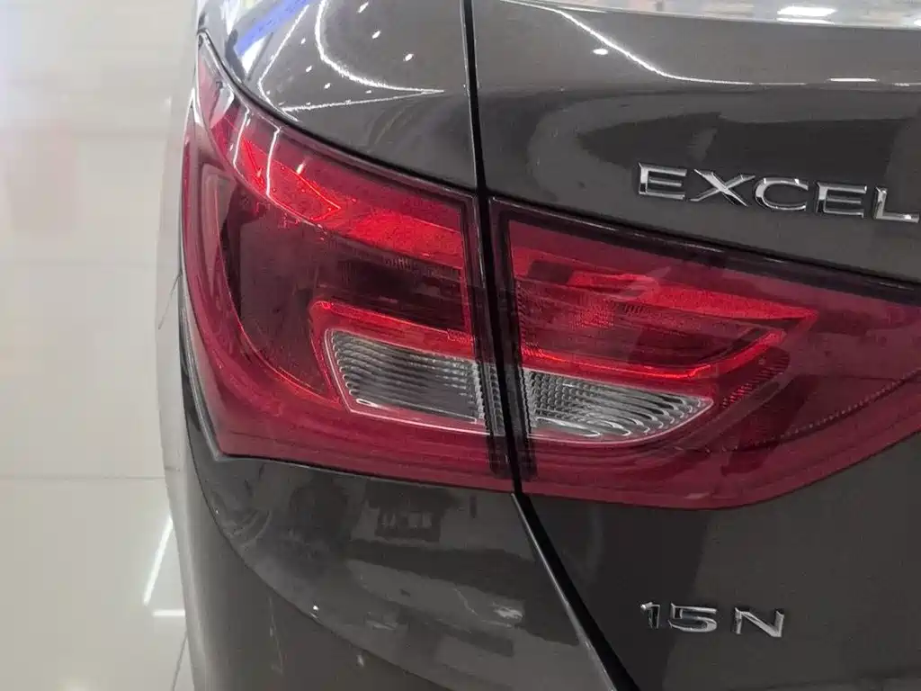 Buick Excelle — миниатюра 5
