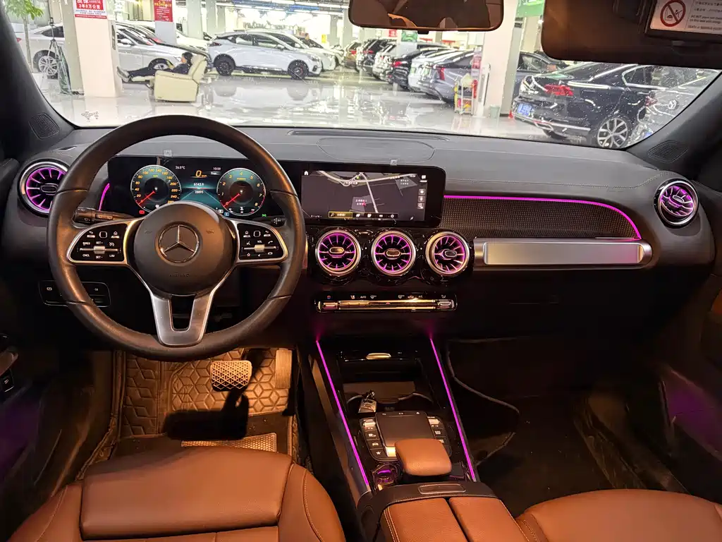 Mercedes-Benz GLB — миниатюра 8