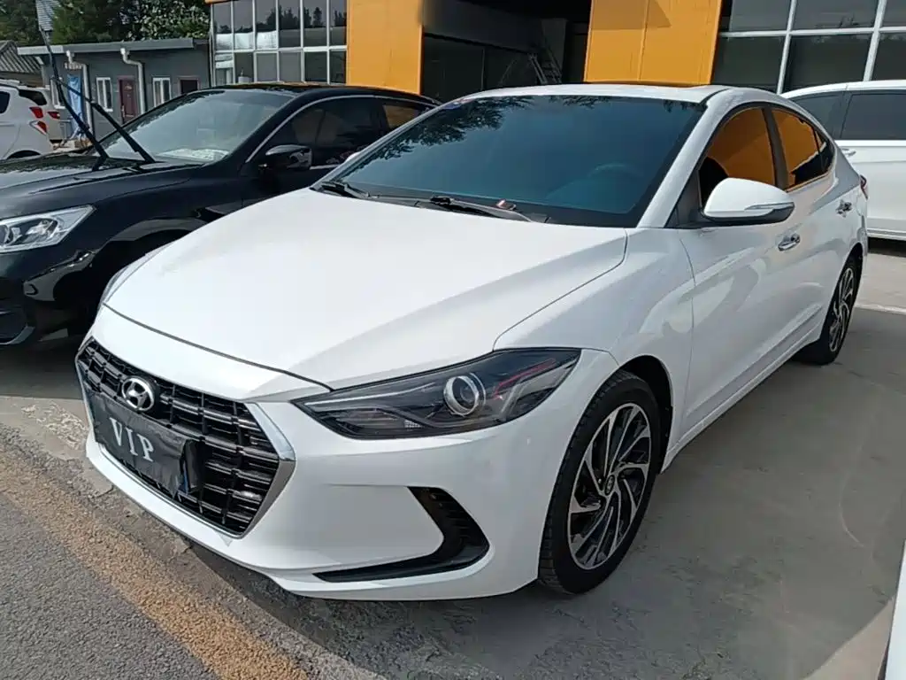 Hyundai Elantra — миниатюра 2
