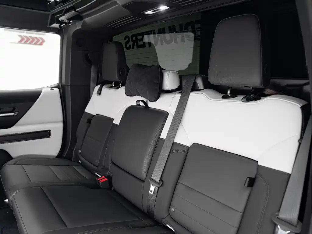 Durant Guild HUMMER EV — миниатюра 13