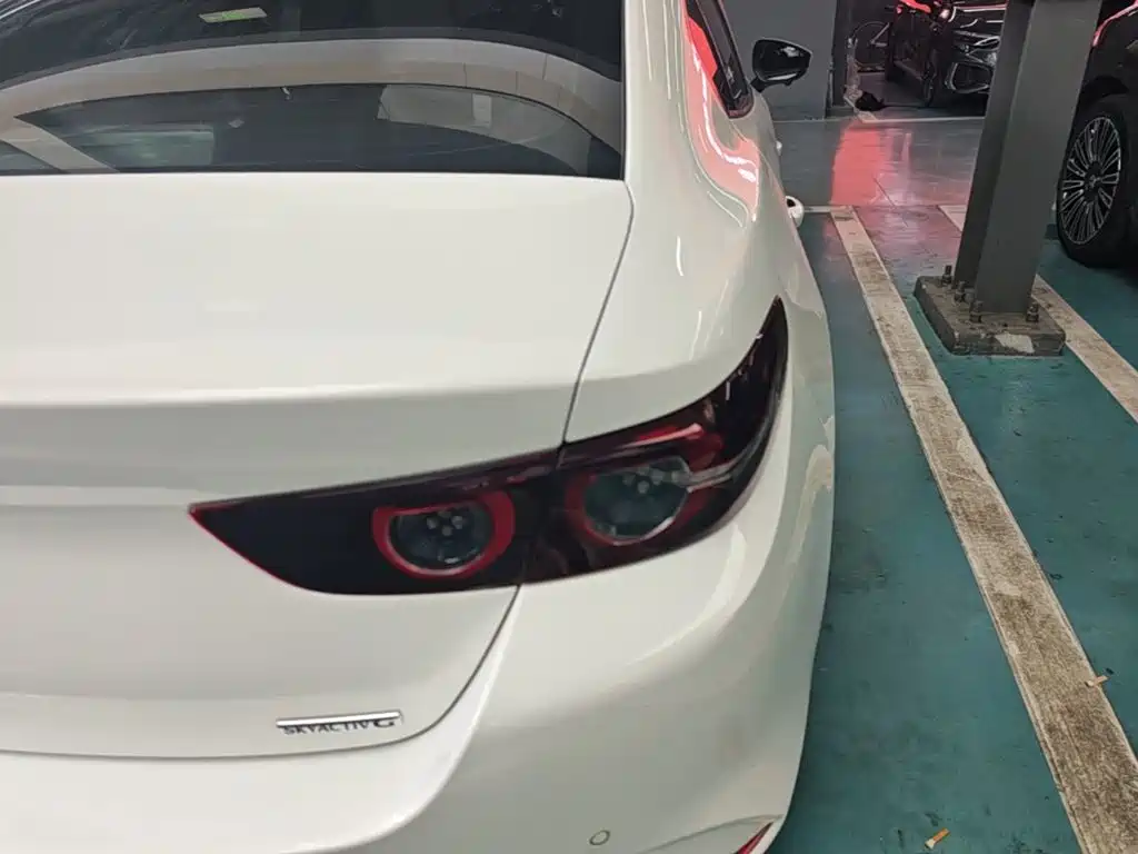 Mazda 3 Axela — миниатюра 8
