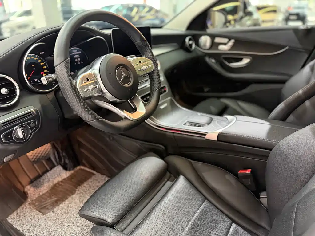 Mercedes-Benz C-Class — миниатюра 5