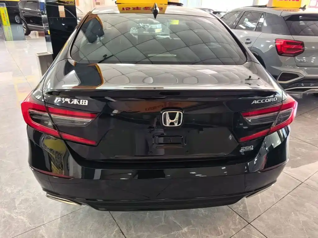 Honda Accord — миниатюра 6