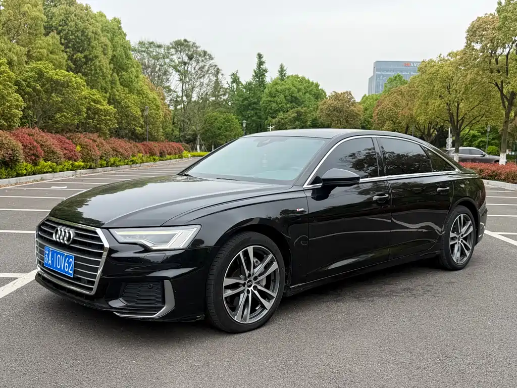 Audi A6L 2022