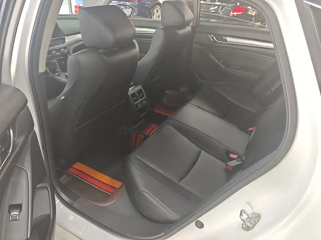 Honda Accord — миниатюра 7