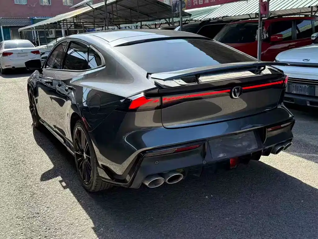 Changan UNI-V 2022 1.5T Sport