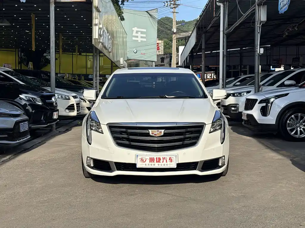 Cadillac XTS — миниатюра 2