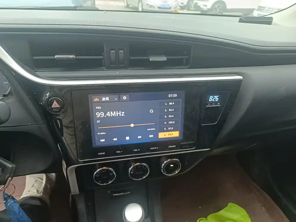 Toyota Corolla — миниатюра 13
