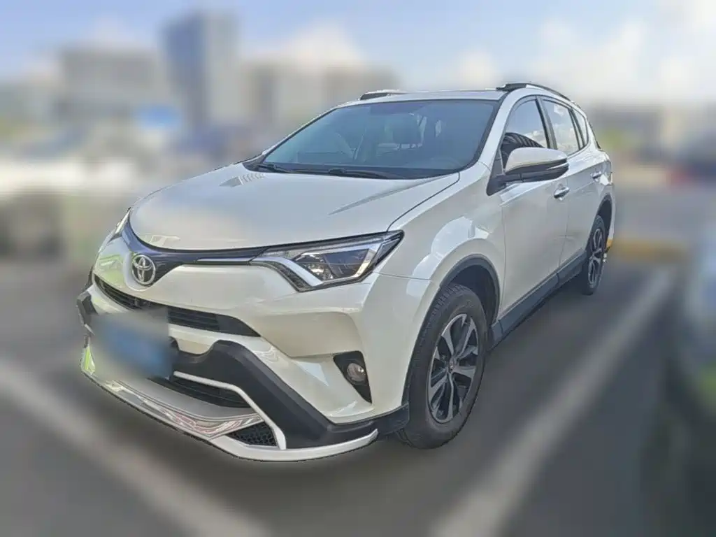 Toyota RAV4 — миниатюра 3
