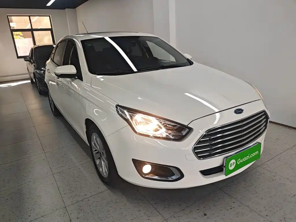 Ford Escort — миниатюра 4
