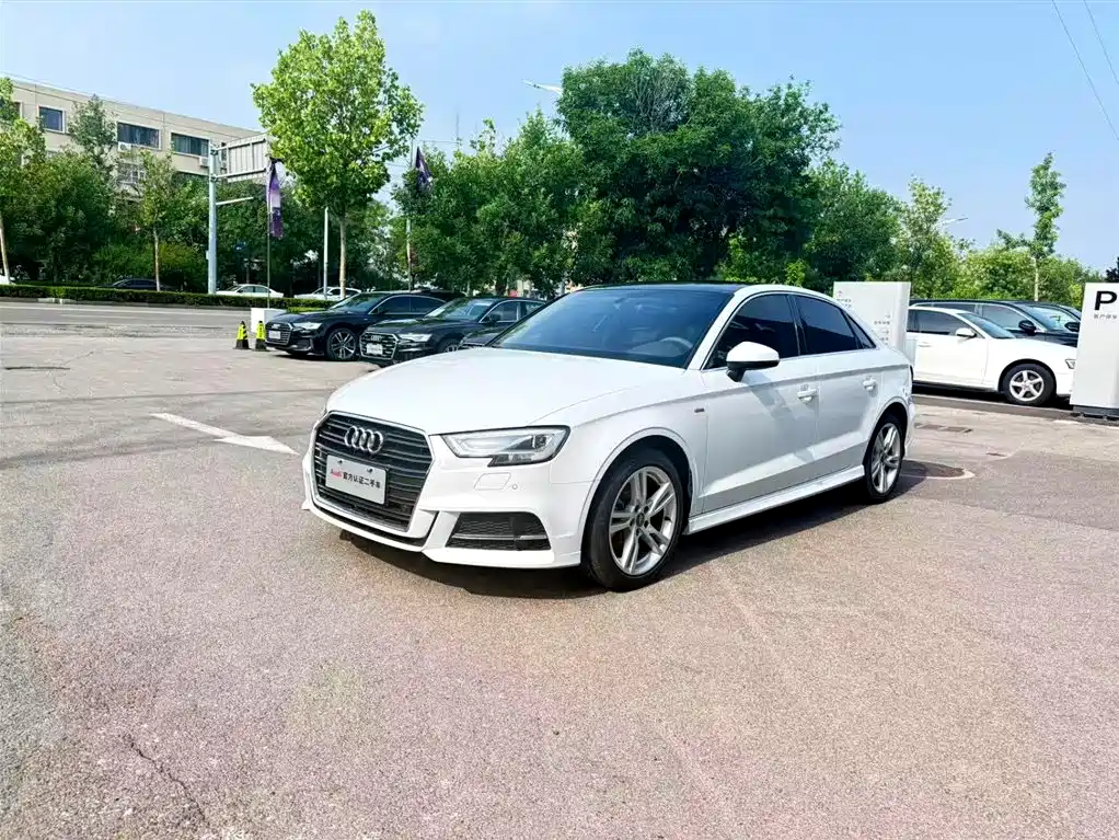 Купить Audi A3