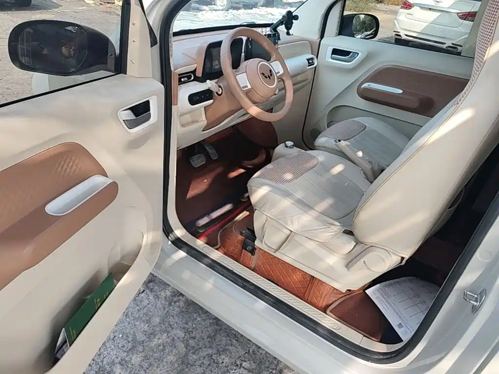 Wuling MINIEV — миниатюра 16