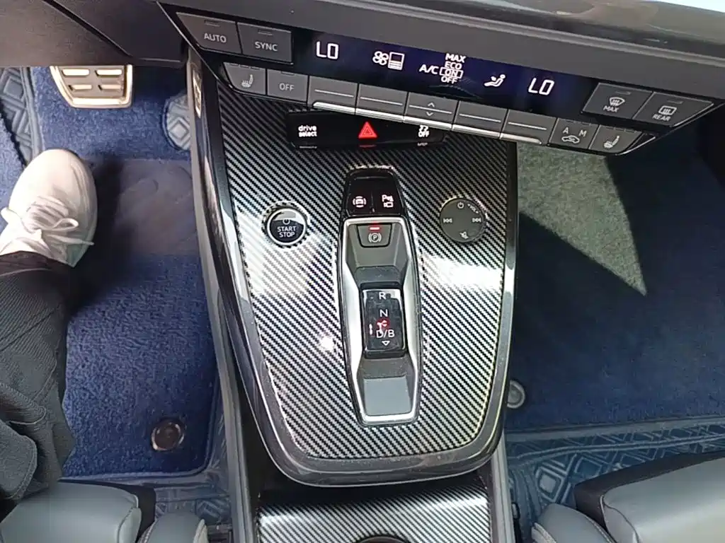 Audi Q4 e-tron — миниатюра 14