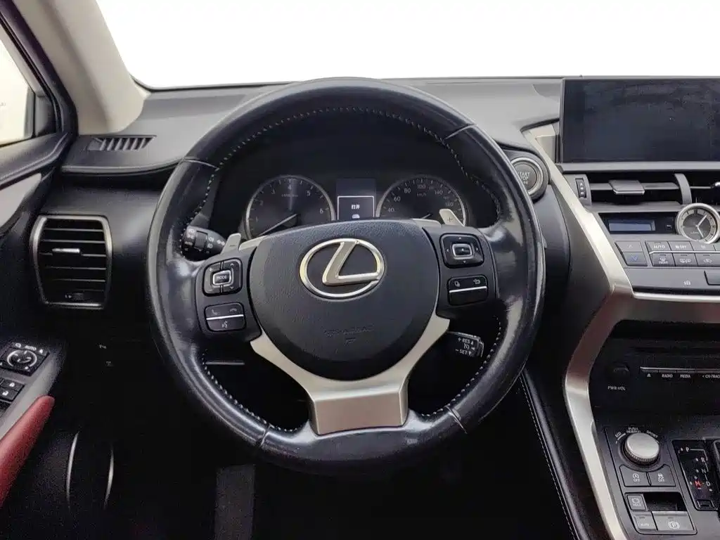 Lexus NX — миниатюра 11