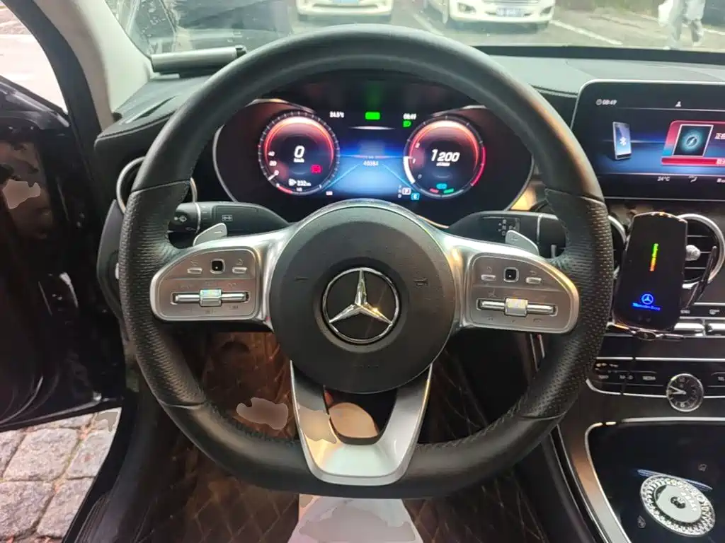 Mercedes-Benz C-Class — миниатюра 11