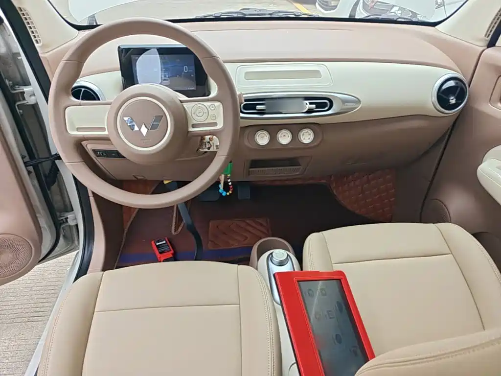 Wuling MINIEV — миниатюра 10