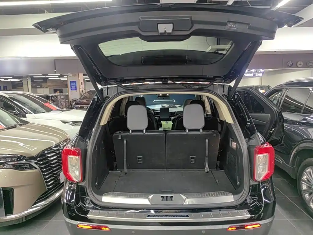 Ford Explorer — миниатюра 19