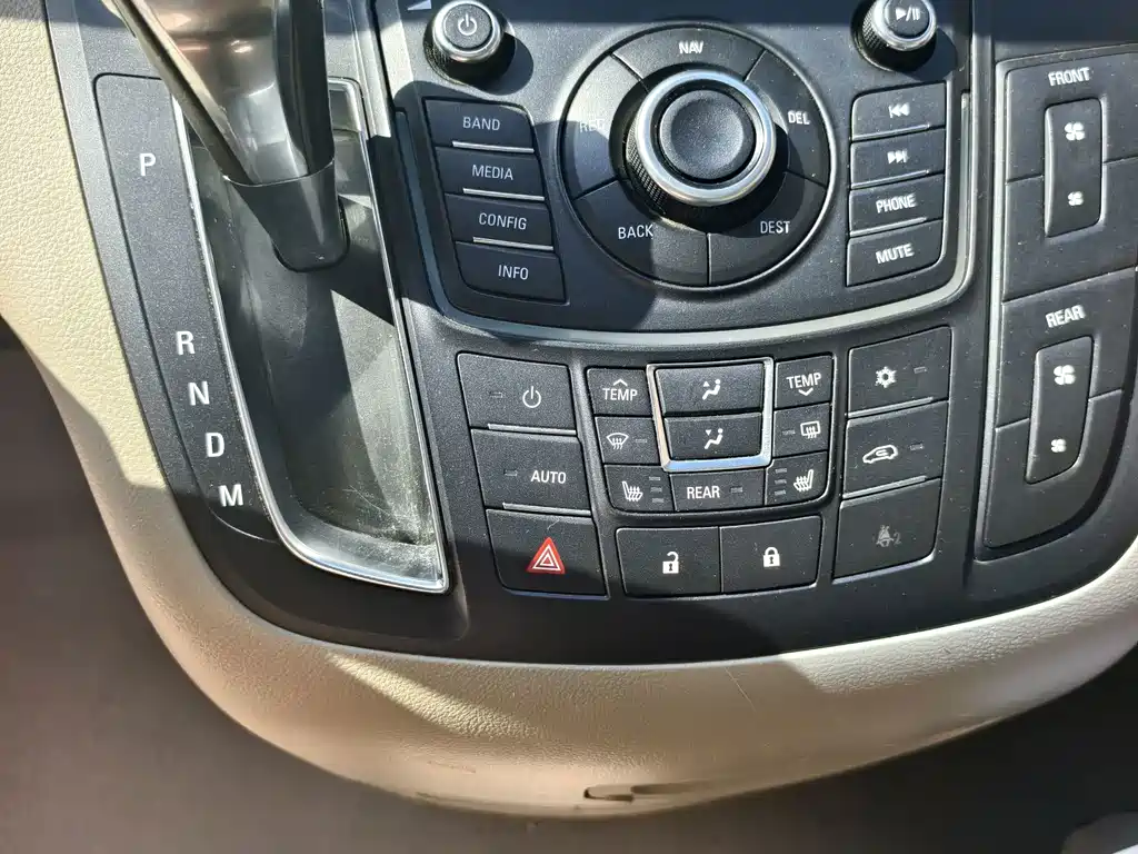 Buick GL8 — миниатюра 14