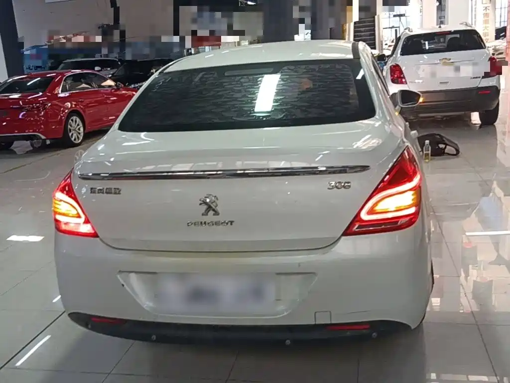 Peugeot 308 — миниатюра 6