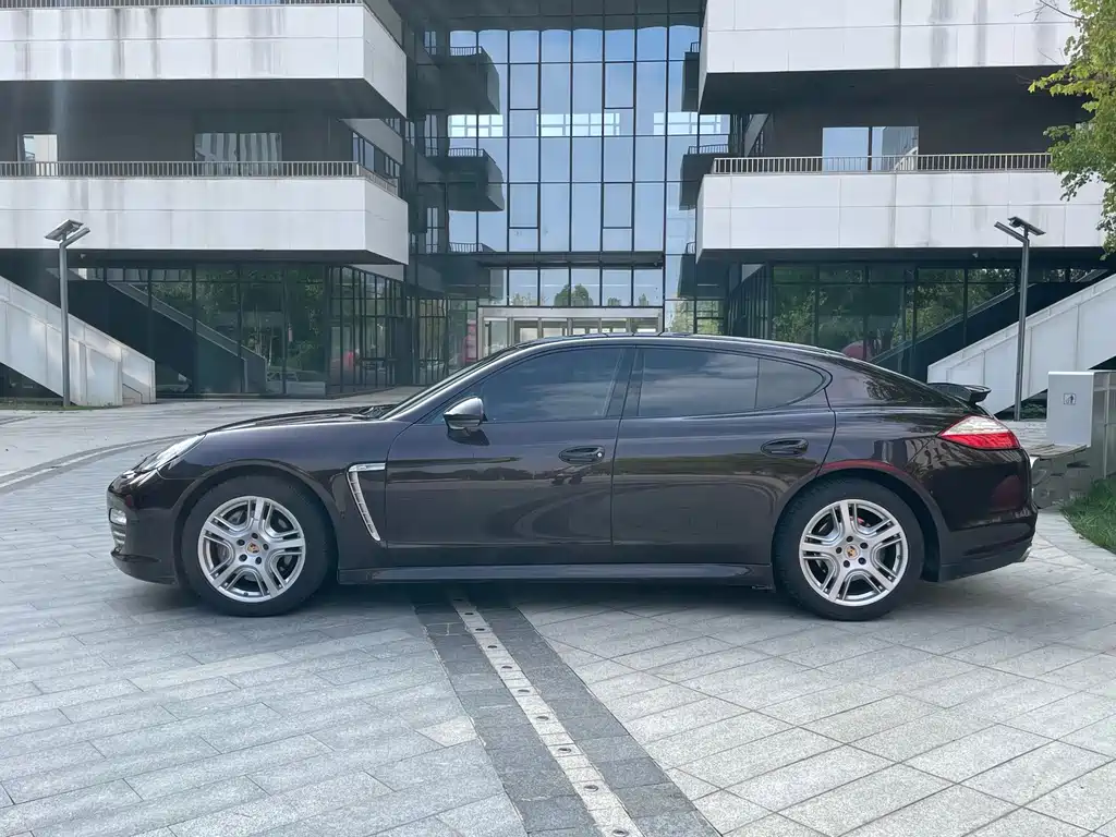 Porsche Panamera — миниатюра 3