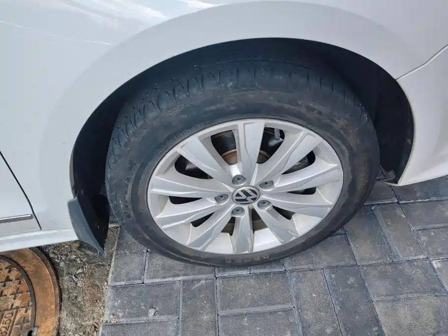 Volkswagen Sagitar — миниатюра 6
