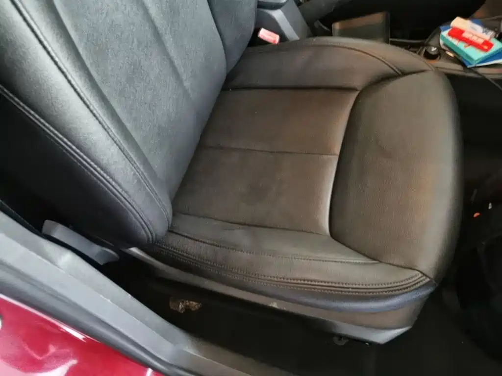 Peugeot 308 — миниатюра 25
