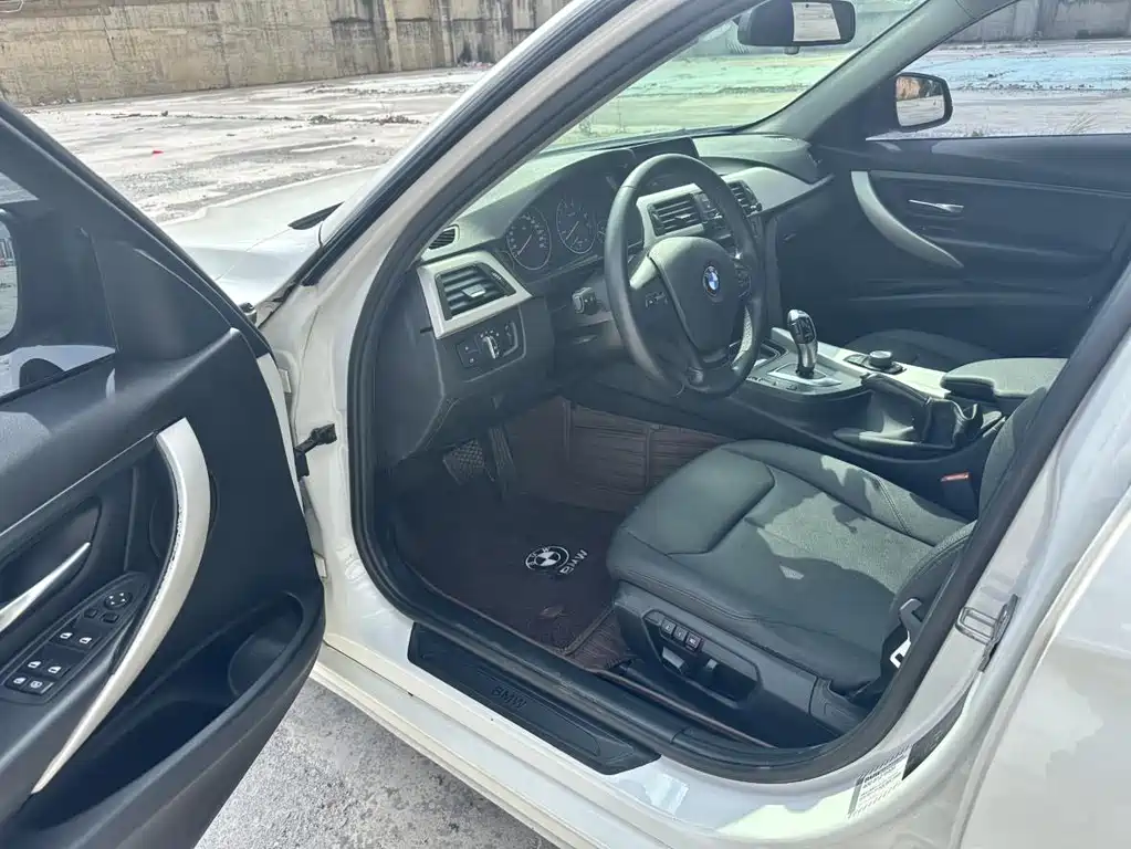 BMW 3 Series — миниатюра 10