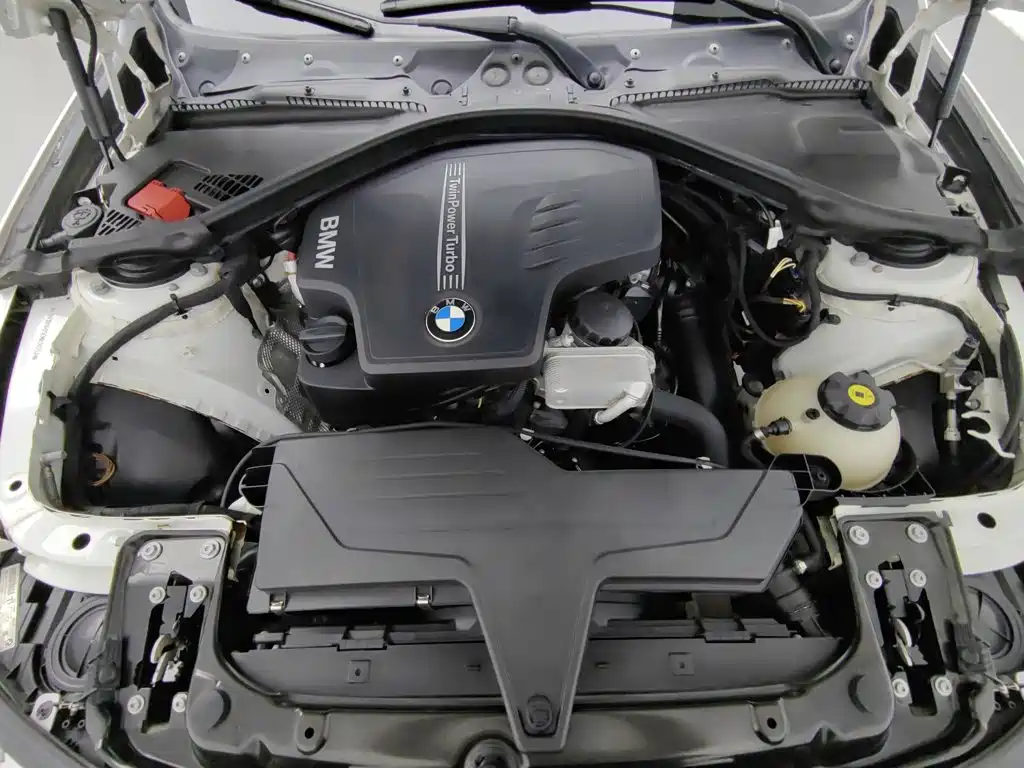 BMW 3 Series — миниатюра 6