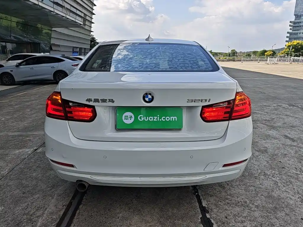 BMW 3 Series — миниатюра 6