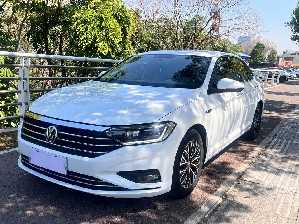 Volkswagen Sagitar 2020