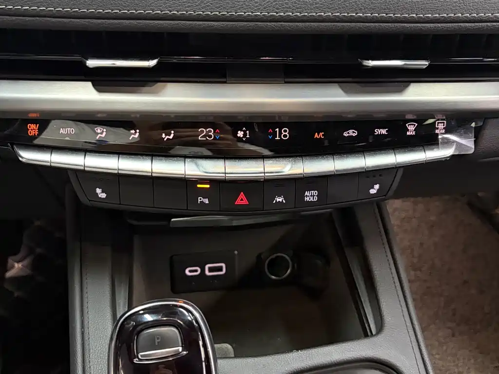 Cadillac XT4 — миниатюра 14