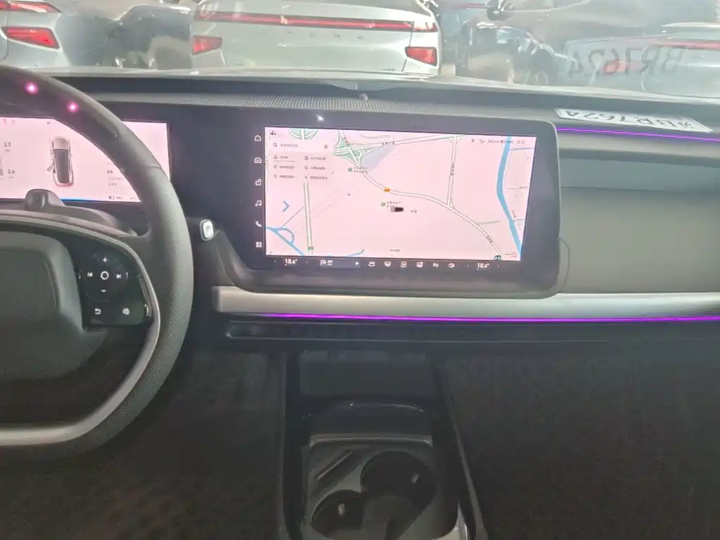XPeng P7 — миниатюра 9