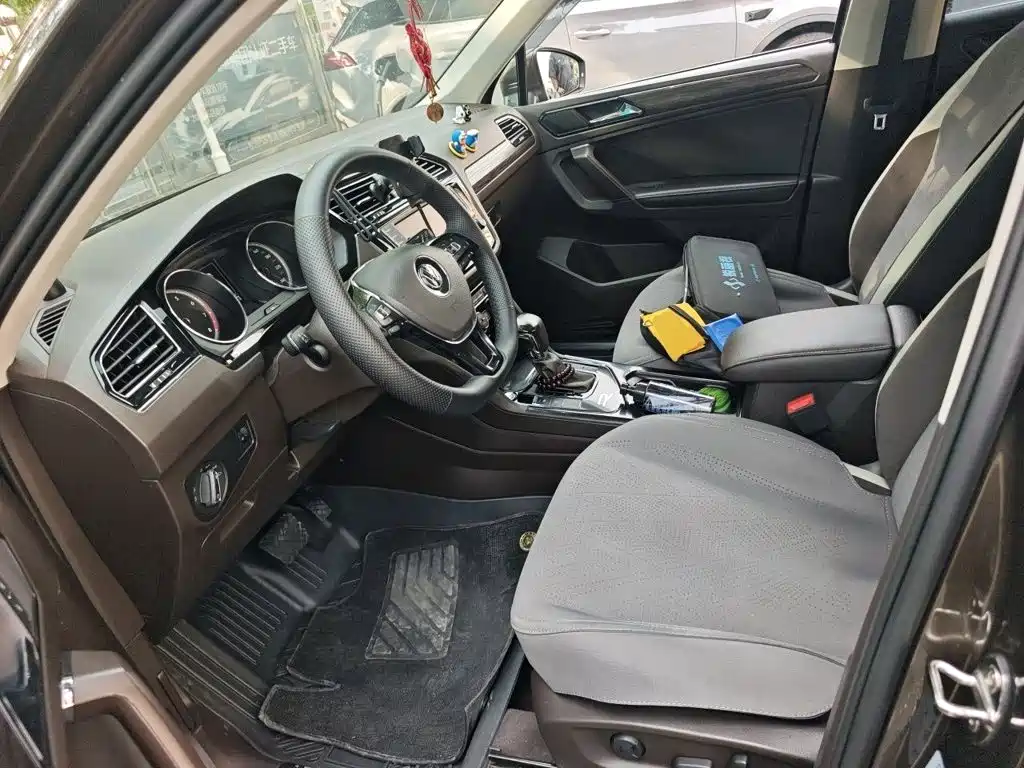 Volkswagen Tiguan L — миниатюра 11
