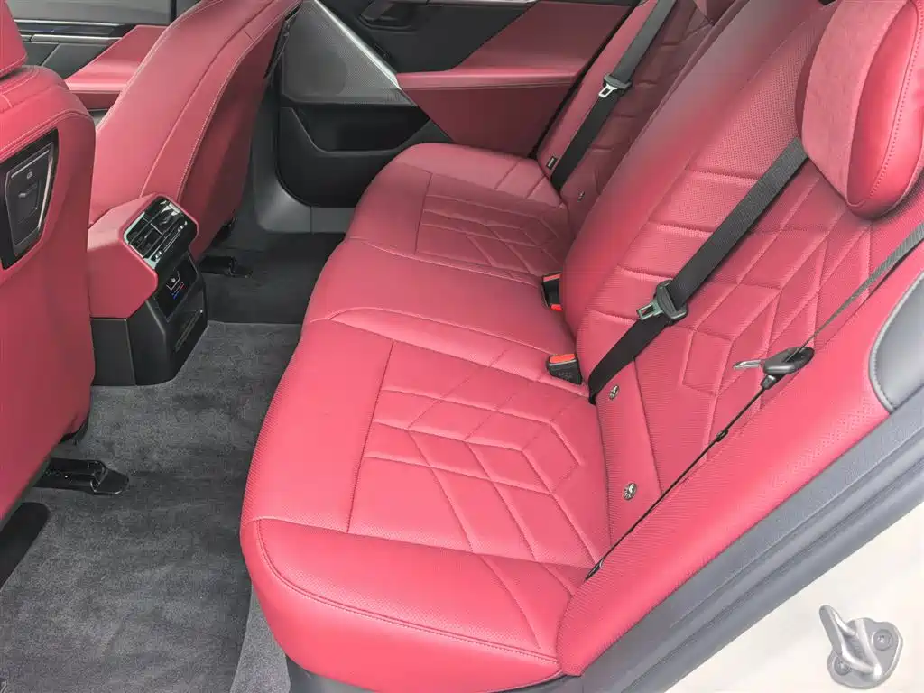 BMW i5 — миниатюра 15