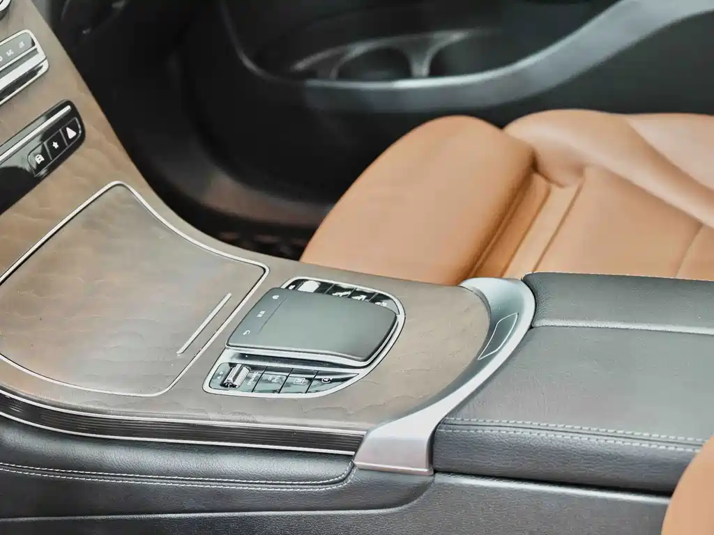 Mercedes-Benz GLC — миниатюра 32