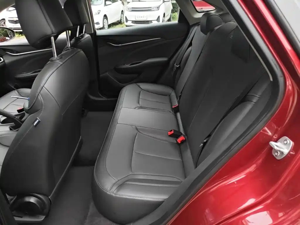 Buick Excelle — миниатюра 17