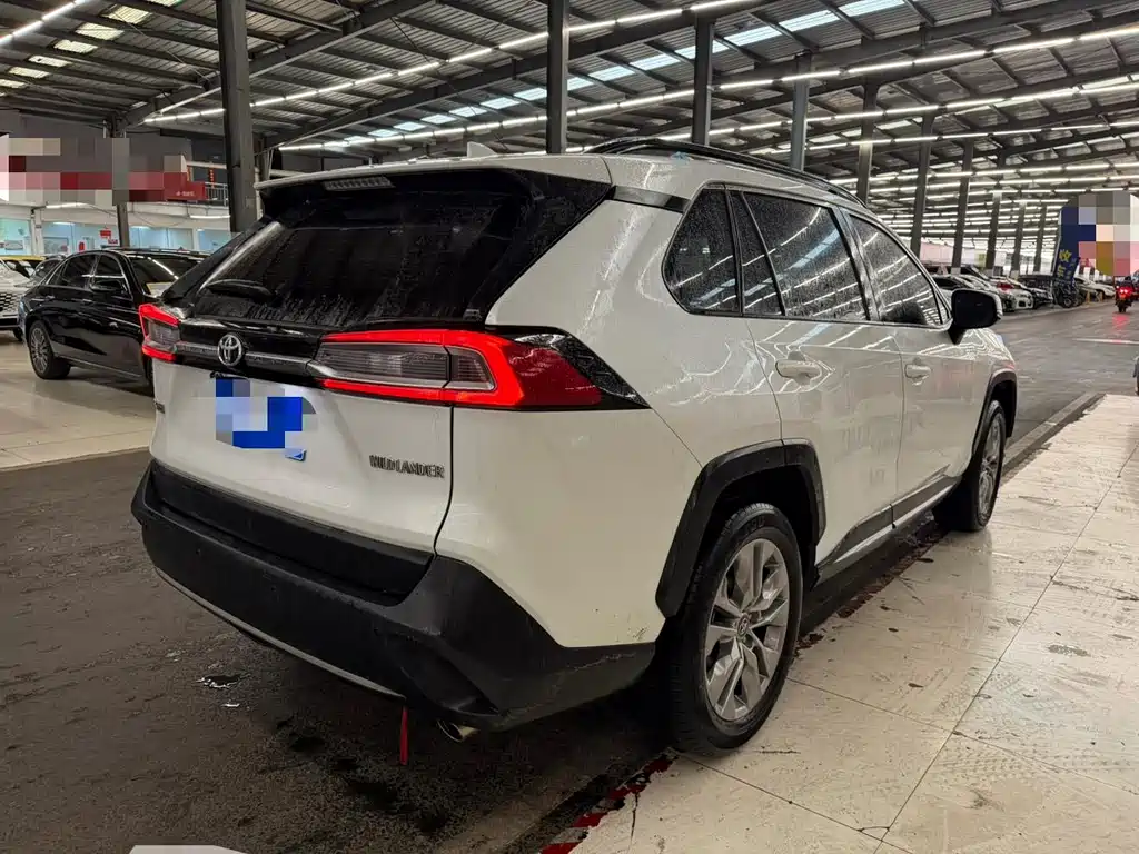 Toyota Wildlander — миниатюра 7