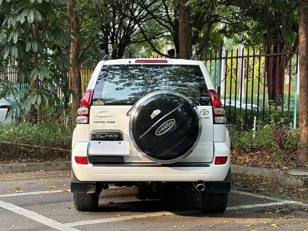 Toyota Land Cruiser Prado 2006 4.0L AT VX