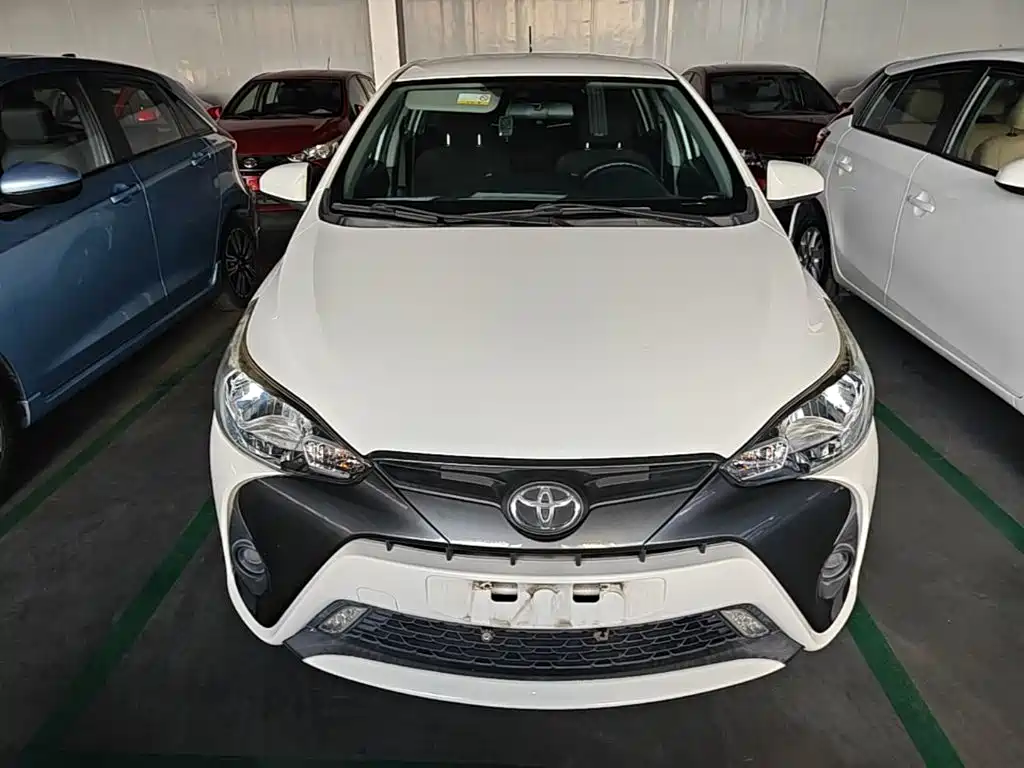 Toyota Yaris L — миниатюра 3