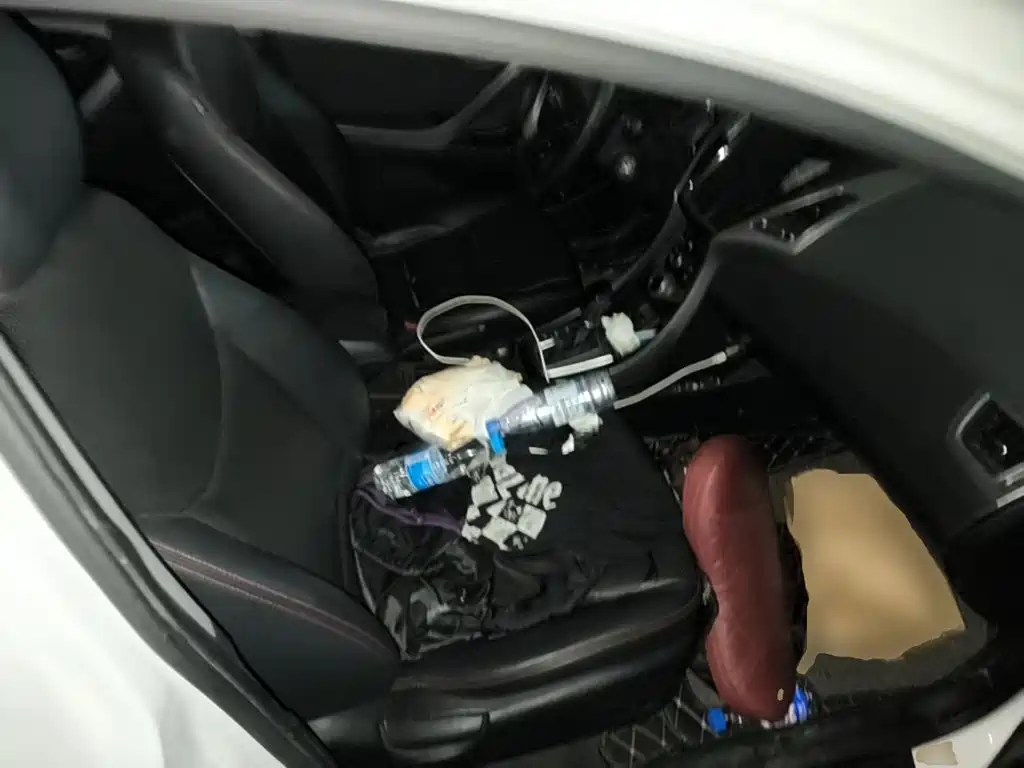 Hyundai Elantra Langdong — миниатюра 25