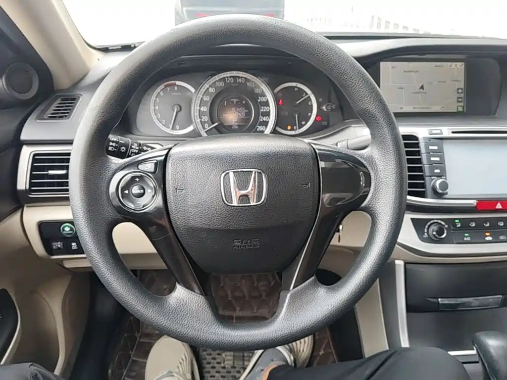 Honda Accord — миниатюра 11