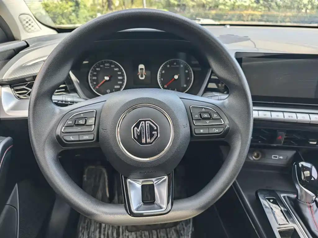 MG MG5 — миниатюра 9