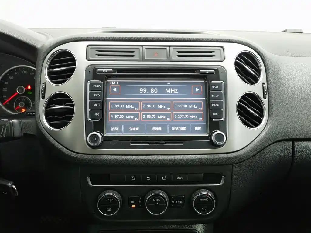 Volkswagen Tiguan — миниатюра 12