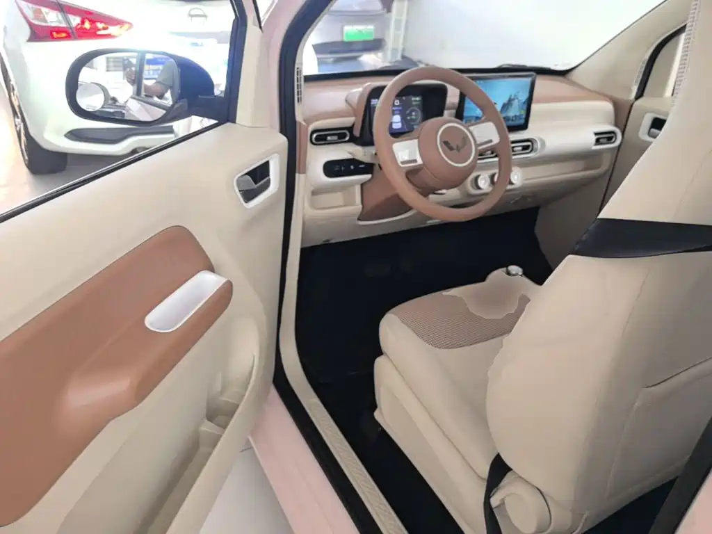 Wuling MINIEV — миниатюра 12