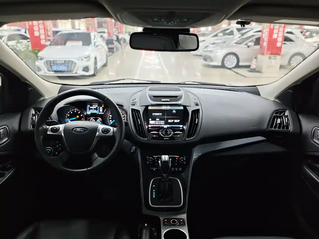 Ford Kuga — миниатюра 7