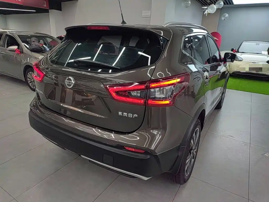 Nissan Qashqai — миниатюра 7