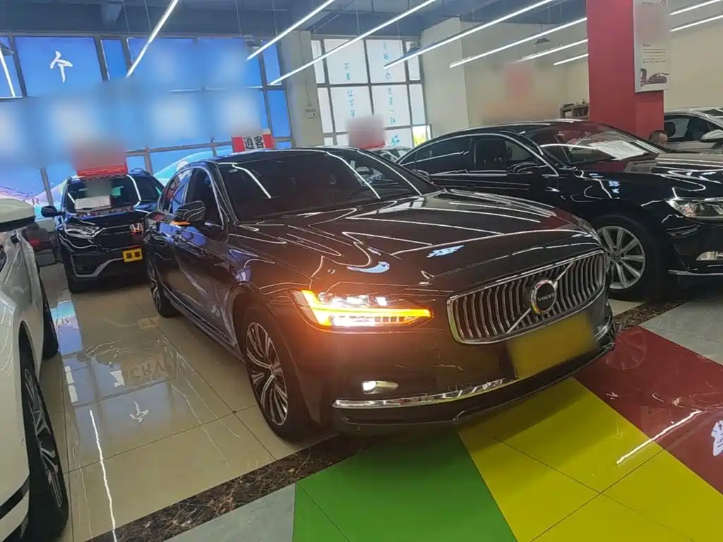 Volvo S90 — миниатюра 4