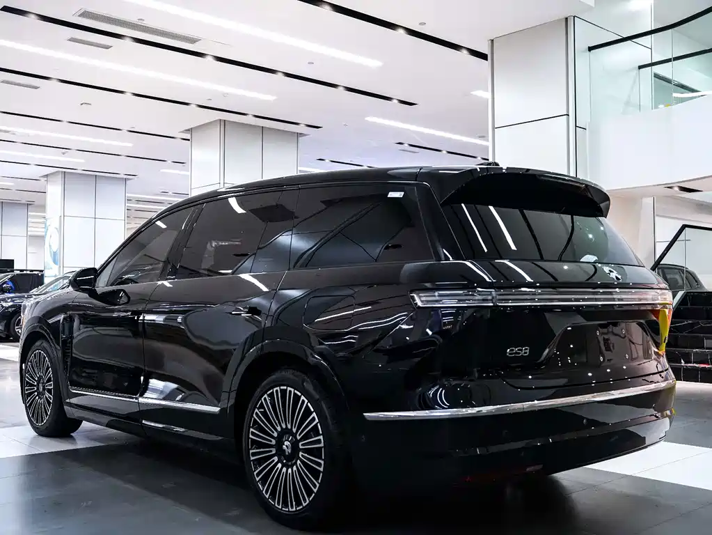NIO ES8 — миниатюра 32