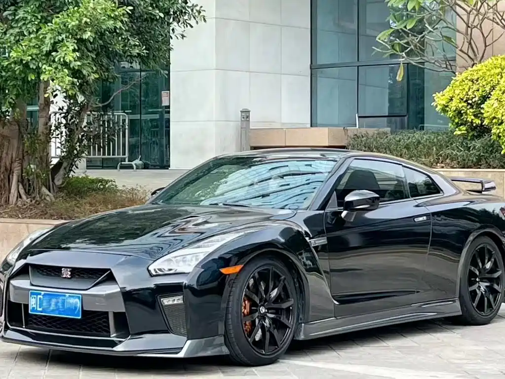 Nissan GT-R 2013