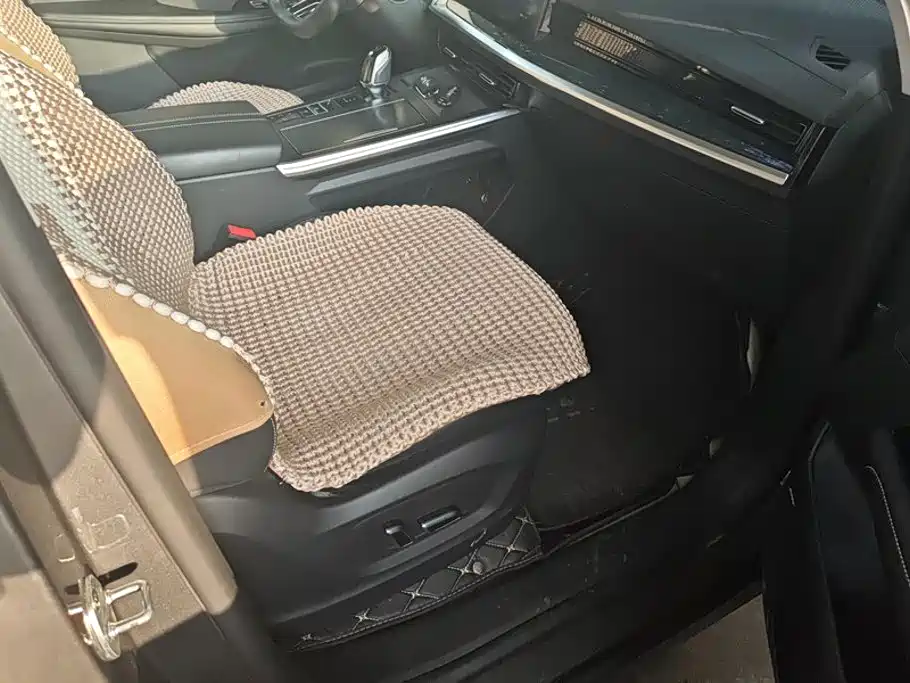 Roewe RX5 MAX — миниатюра 8